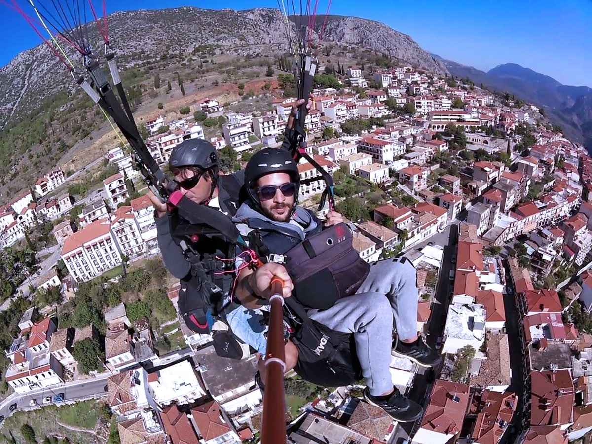 TANDEM FLIGHTS AT DELPHI