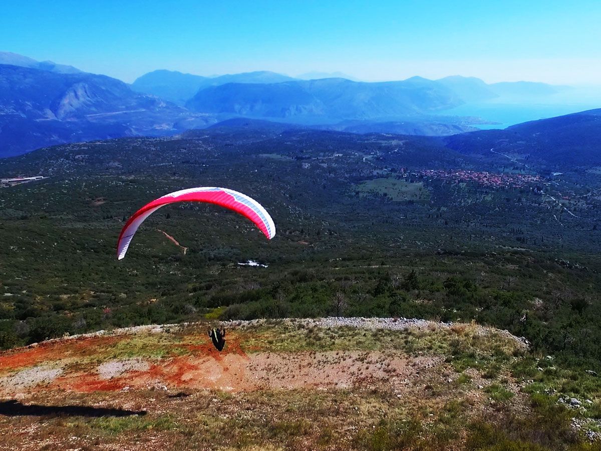 Paragliding - FLYING HIGHER