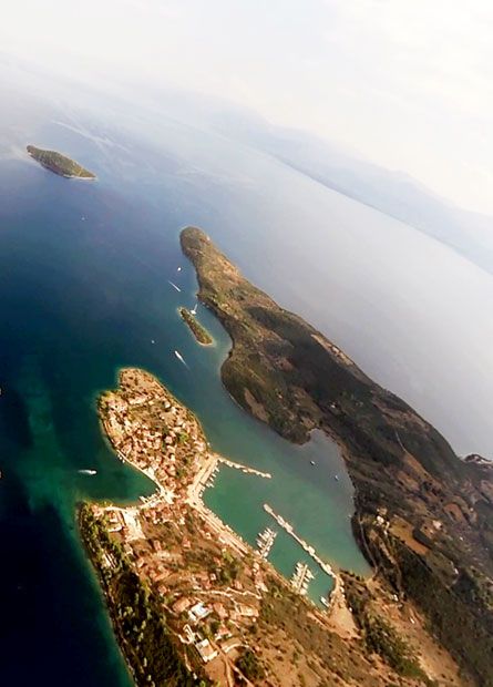 Trizonia Island
